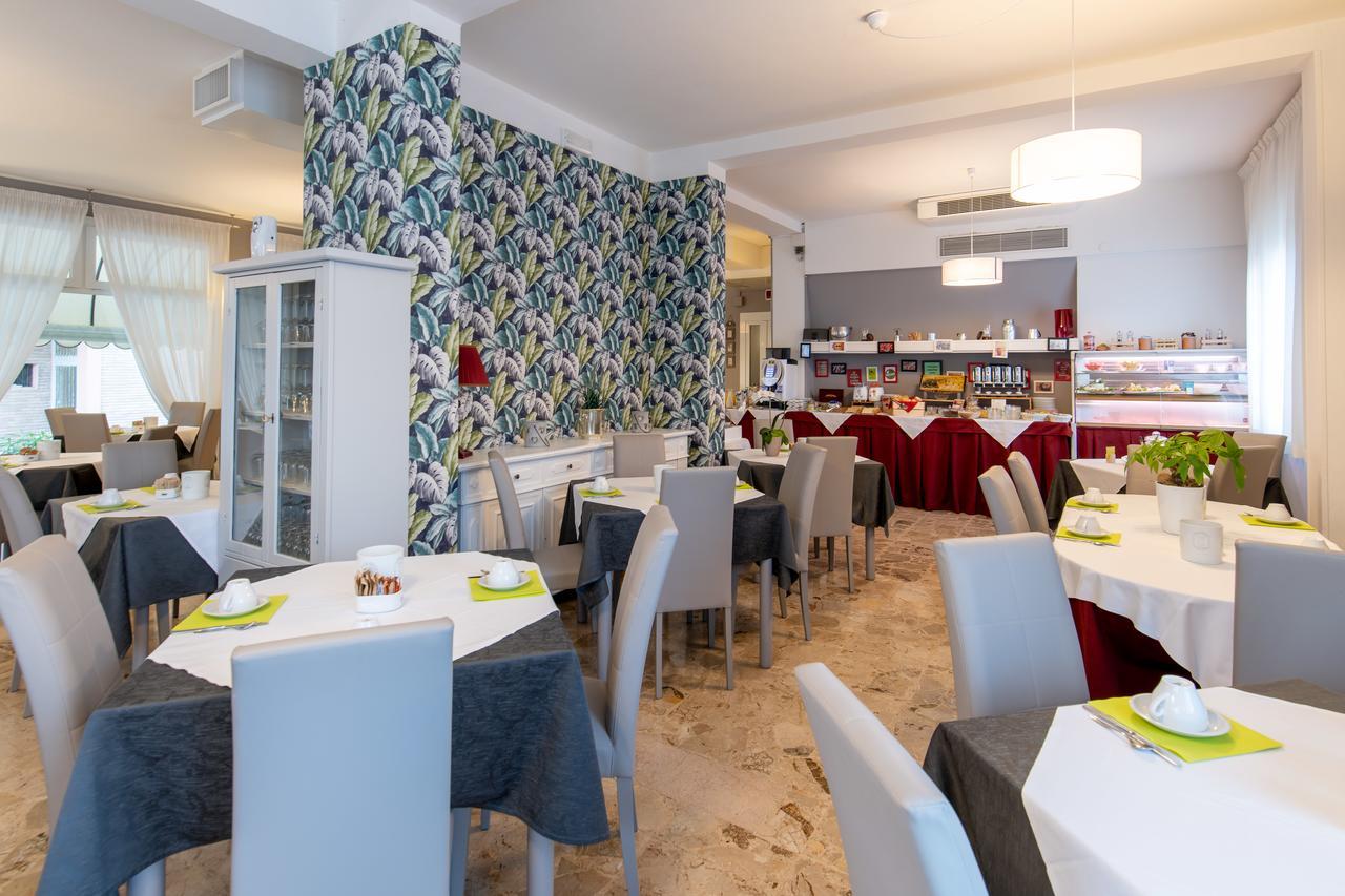 Hotel Anny Jesolo Extérieur photo
